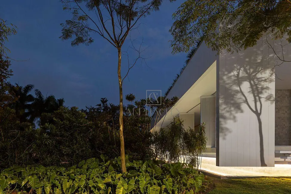 Casa de Condomínio com 4 quartos à venda, 2223m2 em Barueri - SP - imagem 4 Foto 4 de Casa de Condomínio com 4 quartos à venda, 2223m2 em Barueri - SP