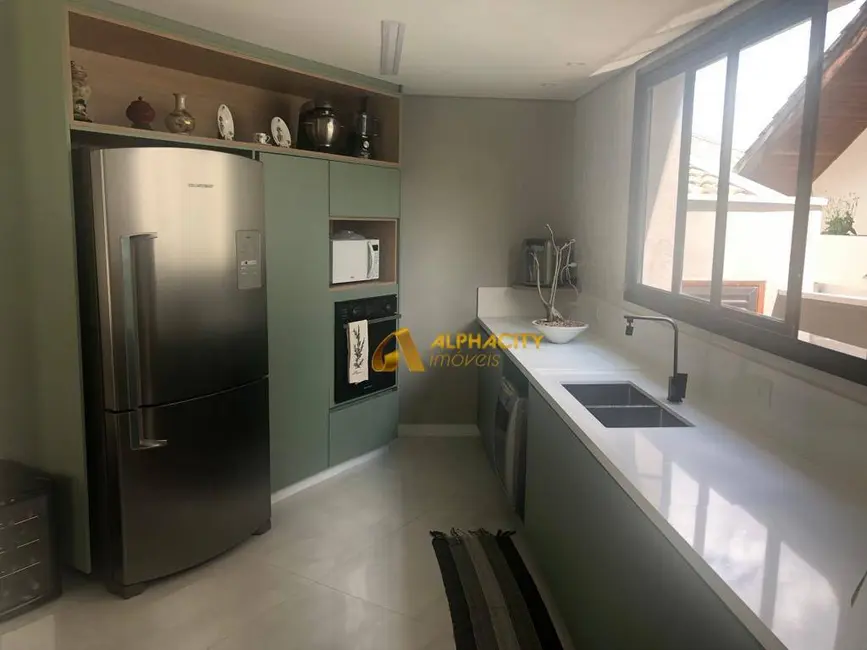 Casa de Condomínio com 3 quartos à venda, 550m2 em Santana De Parnaiba - SP - imagem 3 Foto 3 de Casa de Condomínio com 3 quartos à venda, 550m2 em Santana De Parnaiba - SP