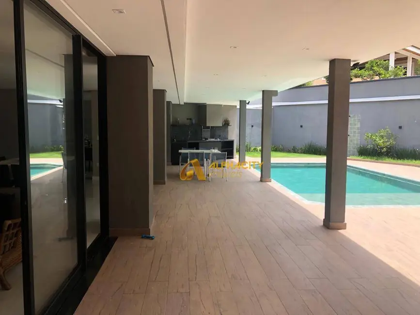 Casa de Condomínio com 3 quartos à venda, 550m2 em Santana De Parnaiba - SP - imagem 5 Foto 5 de Casa de Condomínio com 3 quartos à venda, 550m2 em Santana De Parnaiba - SP