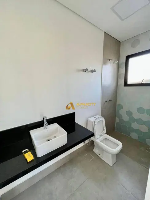 Casa de Condomínio com 3 quartos à venda, 360m2 em Santana De Parnaiba - SP - imagem 2 Foto 2 de Casa de Condomínio com 3 quartos à venda, 360m2 em Santana De Parnaiba - SP