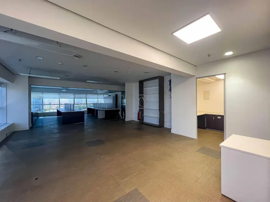 Foto 15 de Sala Comercial para alugar, 500m2 em Alphaville Empresarial, Barueri - SP