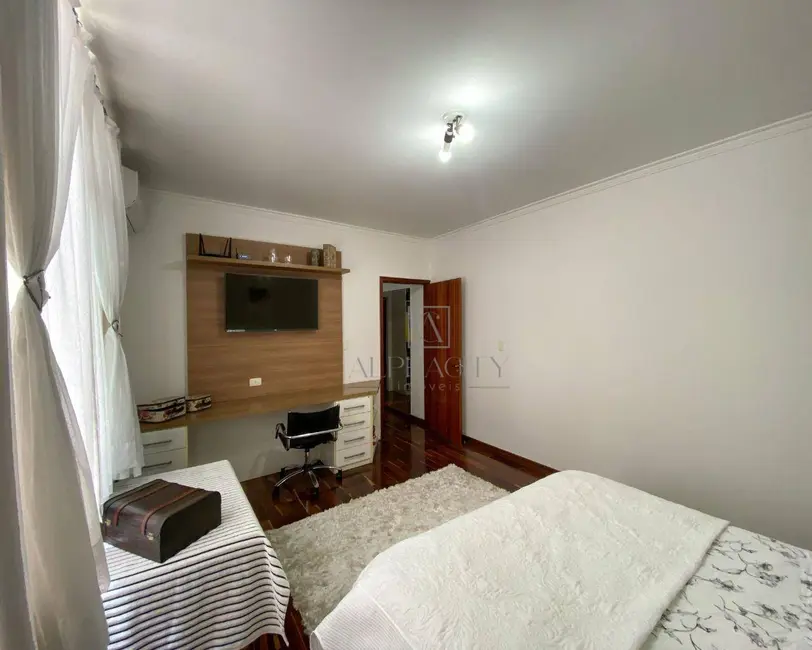 Foto 7 de Casa de Condomínio com 6 quartos à venda e para alugar, 700m2 em Santana De Parnaiba - SP