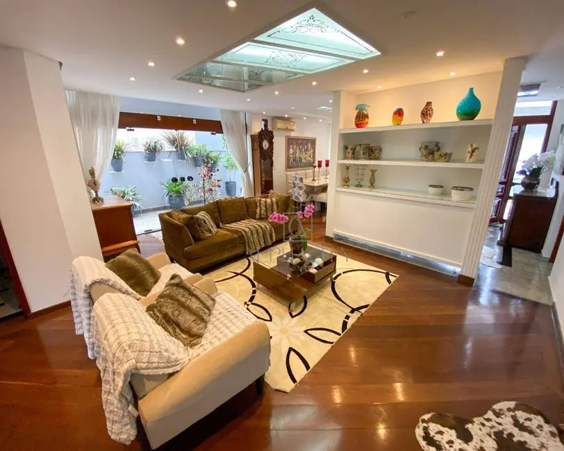 Foto 6 de Casa de Condomínio com 6 quartos à venda e para alugar, 700m2 em Santana De Parnaiba - SP