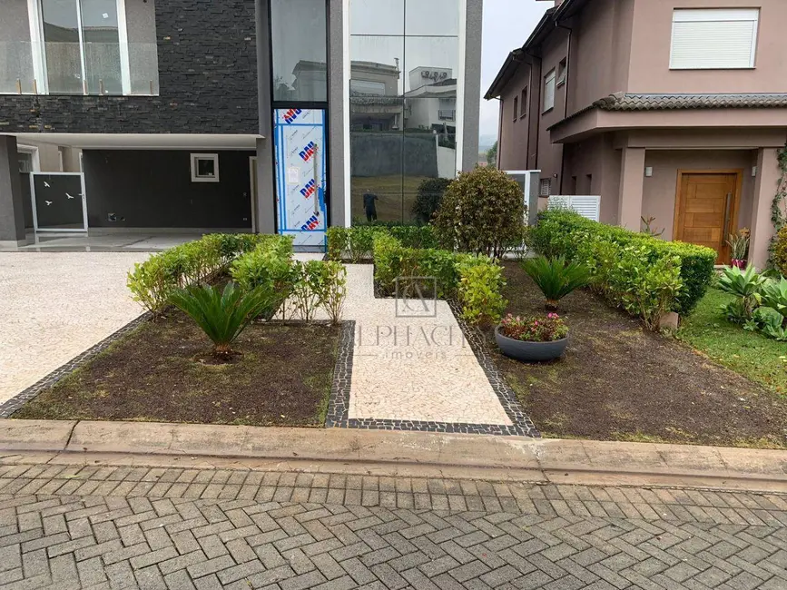 Casa de Condomínio com 4 quartos à venda, 420m2 em Tamboré, Santana De Parnaiba - SP - imagem 2 Foto 2 de Casa de Condomínio com 4 quartos à venda, 420m2 em Tamboré, Santana De Parnaiba - SP