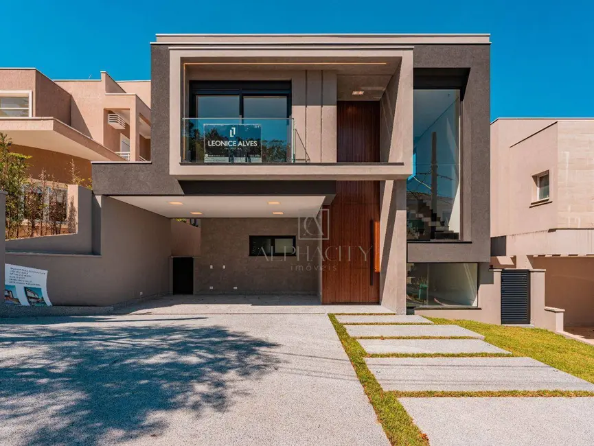 Casa de Condomínio com 4 quartos à venda, 360m2 em Santana De Parnaiba - SP - imagem 2 Foto 2 de Casa de Condomínio com 4 quartos à venda, 360m2 em Santana De Parnaiba - SP