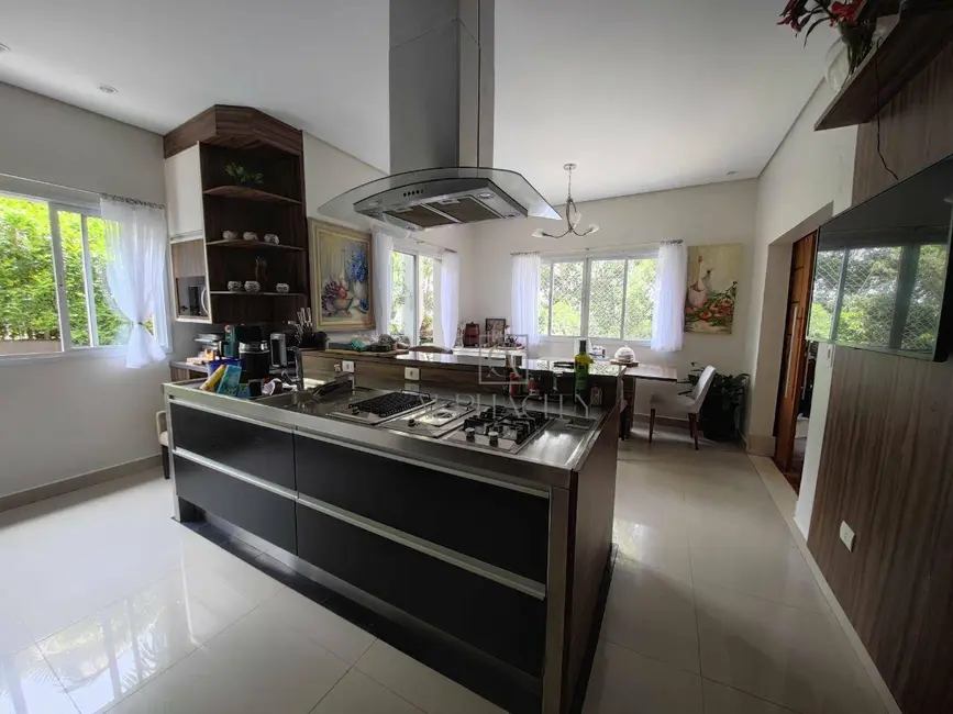 Casa de Condomínio com 4 quartos à venda e para alugar, 1250m2 em Residencial Tamboré, Barueri - SP - imagem 9 Foto 9 de Casa de Condomínio com 4 quartos à venda e para alugar, 1250m2 em Residencial Tamboré, Barueri - SP