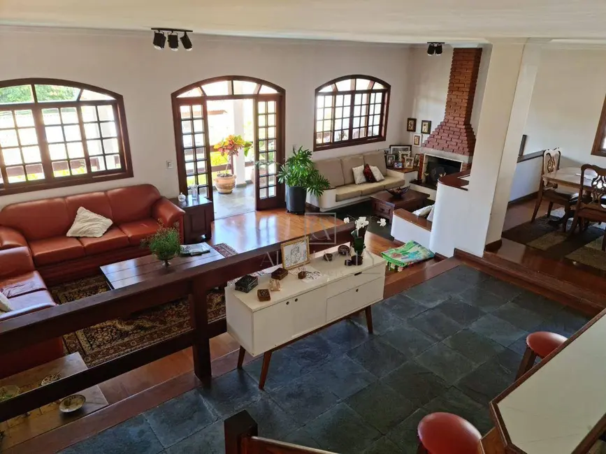 Foto 3 de Casa de Condomínio com 3 quartos à venda, 360m2 em Santana De Parnaiba - SP