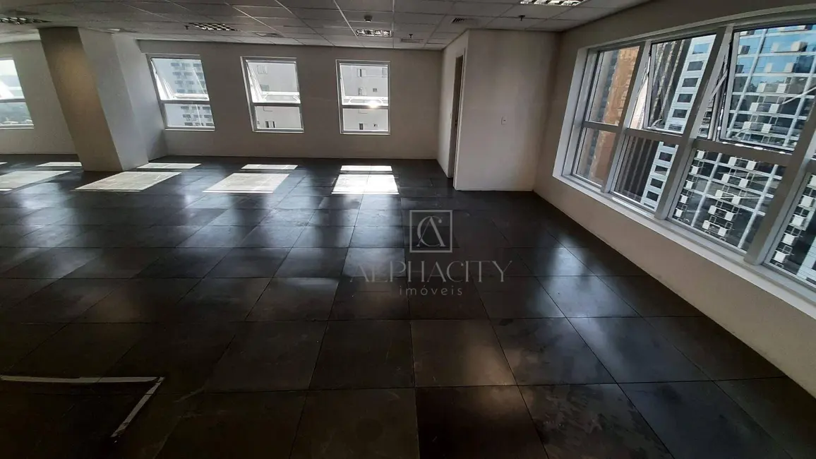 Foto 5 de Sala Comercial à venda, 126m2 em Alphaville Industrial, Barueri - SP