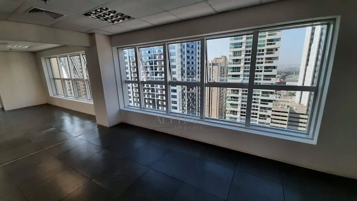 Foto 8 de Sala Comercial à venda, 126m2 em Alphaville Industrial, Barueri - SP