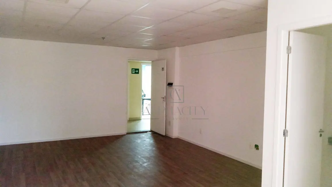 Foto 3 de Sala Comercial para alugar, 36m2 em Centro, Barueri - SP