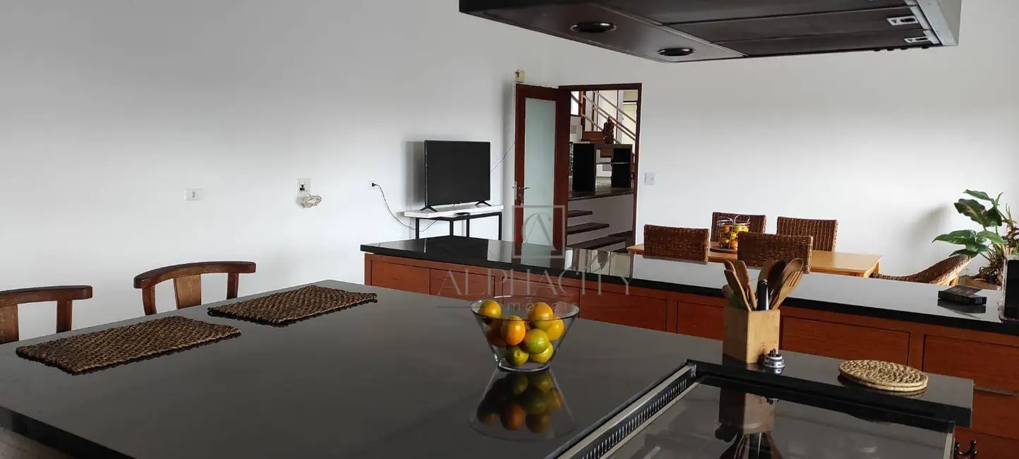 Casa de Condomínio com 5 quartos à venda e para alugar, 1500m2 em Residencial Tamboré, Barueri - SP - imagem 4 Foto 4 de Casa de Condomínio com 5 quartos à venda e para alugar, 1500m2 em Residencial Tamboré, Barueri - SP