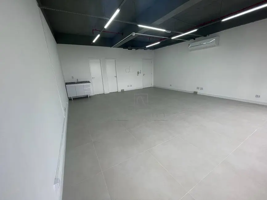 Foto 2 de Sala Comercial para alugar, 55m2 em Barueri - SP