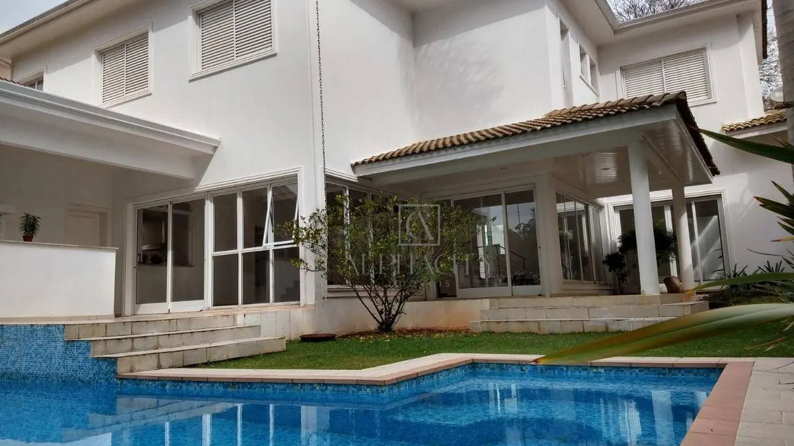Casa de Condomínio com 4 quartos para alugar, 585m2 em Alphaville Conde II, Barueri - SP - imagem 5 Foto 5 de Casa de Condomínio com 4 quartos para alugar, 585m2 em Alphaville Conde II, Barueri - SP