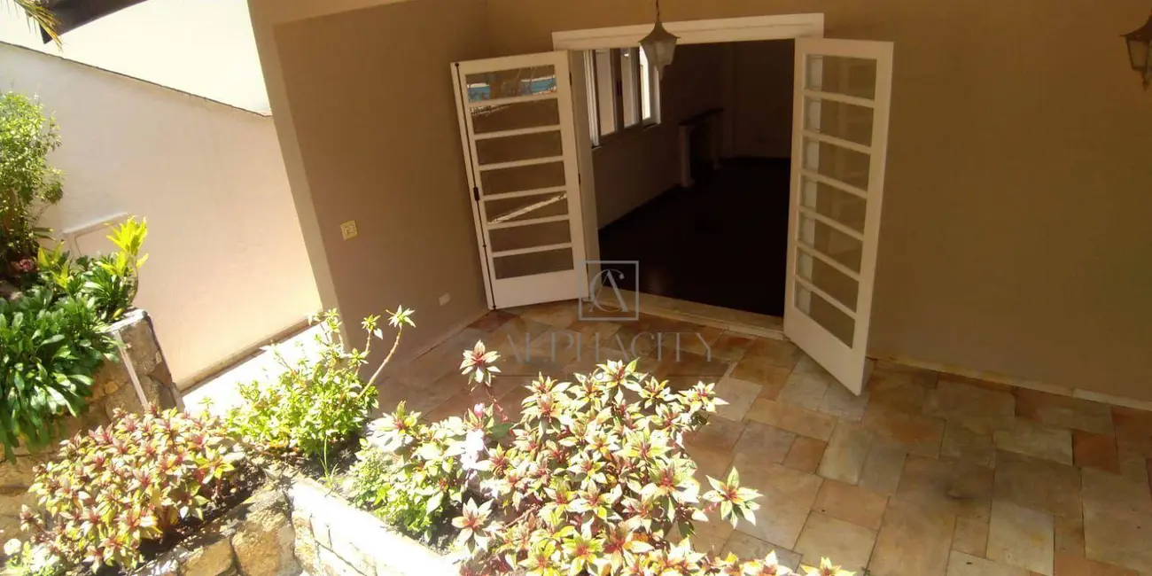 Foto 2 de Casa de Condomínio com 4 quartos para alugar, 360m2 em Santana De Parnaiba - SP