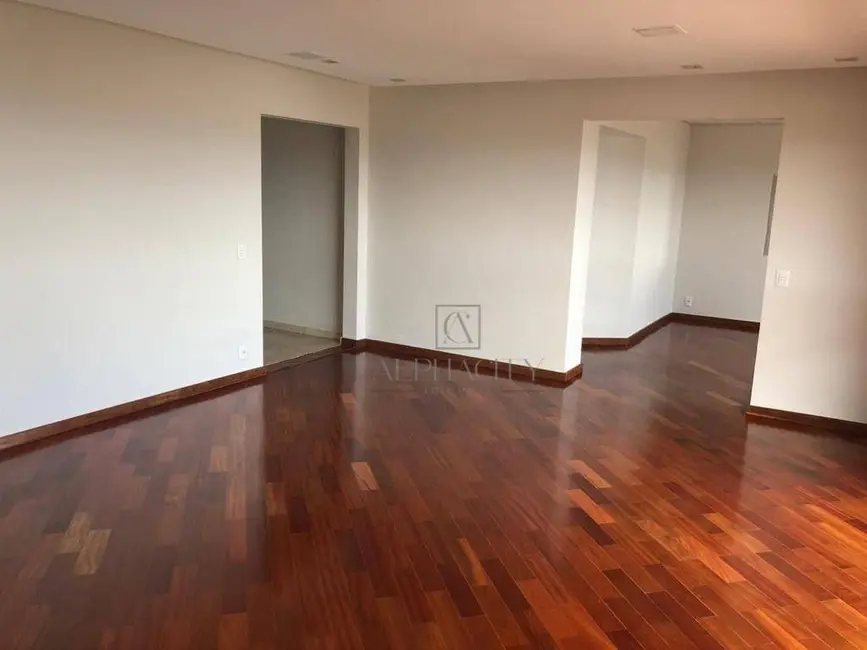 Foto 2 de Apartamento com 4 quartos para alugar, 210m2 em Alphaville Industrial, Barueri - SP