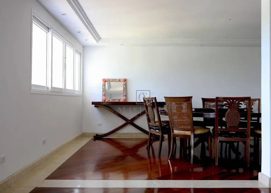 Foto 2 de Casa de Condomínio com 6 quartos para alugar, 2500m2 em Santana De Parnaiba - SP