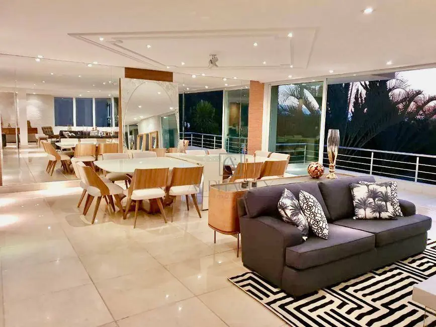 Casa de Condomínio com 5 quartos para alugar, 1010m2 em Tamboré, Santana De Parnaiba - SP - imagem 2 Foto 2 de Casa de Condomínio com 5 quartos para alugar, 1010m2 em Tamboré, Santana De Parnaiba - SP