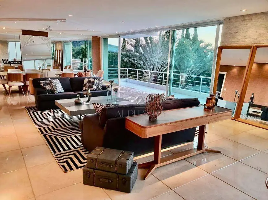 Casa de Condomínio com 5 quartos para alugar, 1010m2 em Tamboré, Santana De Parnaiba - SP - imagem 3 Foto 3 de Casa de Condomínio com 5 quartos para alugar, 1010m2 em Tamboré, Santana De Parnaiba - SP