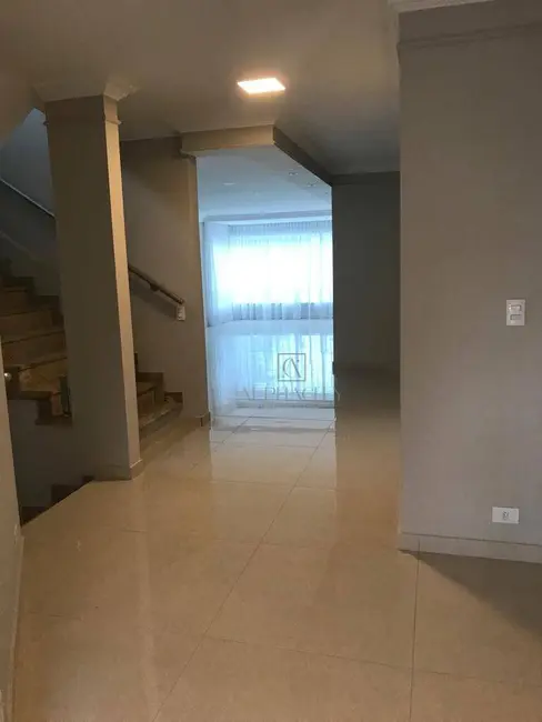 Foto 2 de Casa de Condomínio com 4 quartos para alugar, 600m2 em Santana De Parnaiba - SP