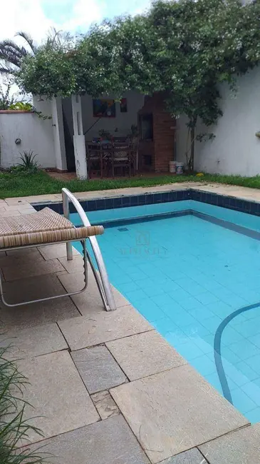 Foto 2 de Casa de Condomínio com 4 quartos à venda, 300m2 em Santana De Parnaiba - SP