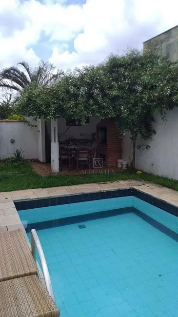 Foto 1 de Casa de Condomínio com 4 quartos à venda, 300m2 em Santana De Parnaiba - SP