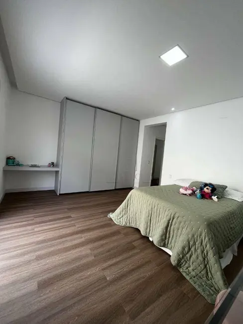 Casa de Condomínio com 4 quartos à venda, 490m2 em Santana De Parnaiba - SP - imagem 2 Foto 2 de Casa de Condomínio com 4 quartos à venda, 490m2 em Santana De Parnaiba - SP
