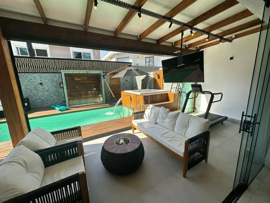 Casa de Condomínio com 4 quartos à venda, 360m2 em Santana De Parnaiba - SP - imagem 1 Foto 1 de Casa de Condomínio com 4 quartos à venda, 360m2 em Santana De Parnaiba - SP