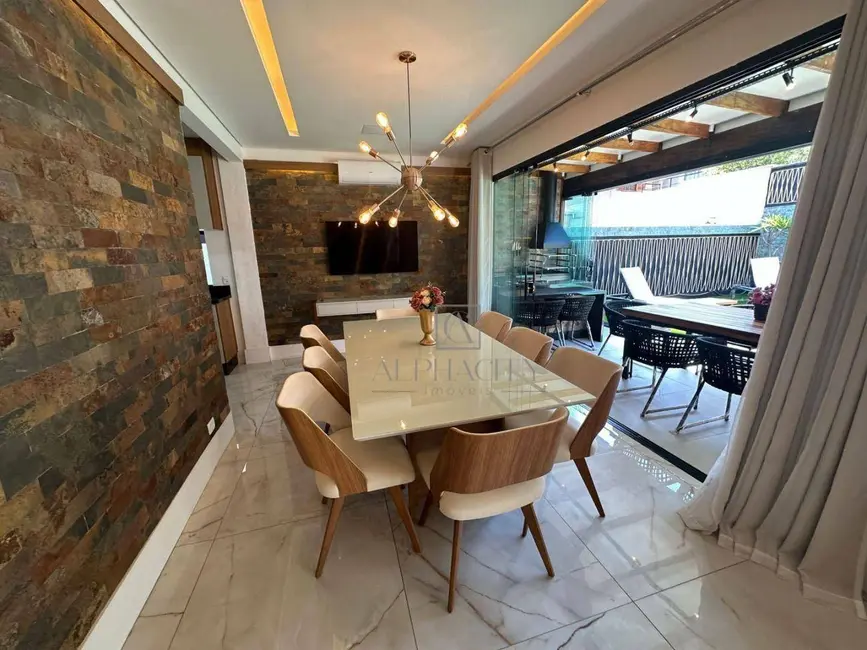 Casa de Condomínio com 4 quartos à venda, 360m2 em Santana De Parnaiba - SP - imagem 5 Foto 5 de Casa de Condomínio com 4 quartos à venda, 360m2 em Santana De Parnaiba - SP