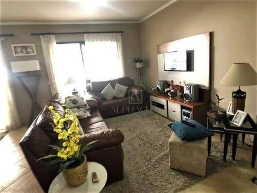 Foto 2 de Casa de Condomínio com 3 quartos à venda, 200m2 em Santana De Parnaiba - SP