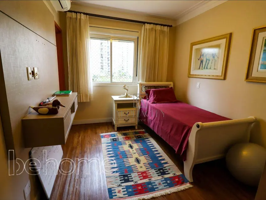 Foto 6 de Apartamento com 4 quartos à venda, 224m2 em Santana De Parnaiba - SP