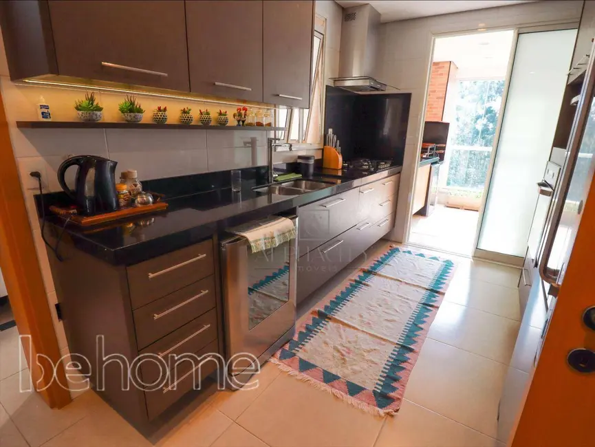Foto 3 de Apartamento com 4 quartos à venda, 224m2 em Santana De Parnaiba - SP