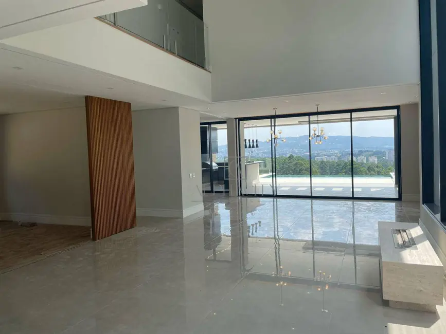 Casa de Condomínio com 4 quartos à venda, 525m2 em Tamboré, Santana De Parnaiba - SP - imagem 3 Foto 3 de Casa de Condomínio com 4 quartos à venda, 525m2 em Tamboré, Santana De Parnaiba - SP