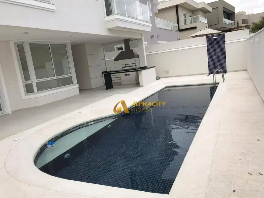Foto 1 de Casa de Condomínio com 4 quartos para alugar, 450m2 em Santana De Parnaiba - SP