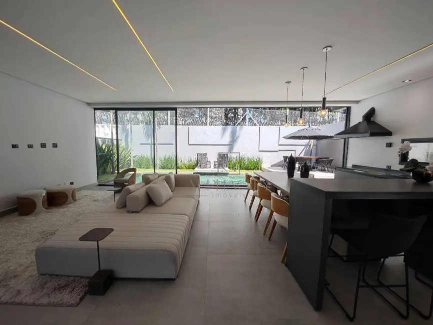 Foto 4 de Casa de Condomínio com 4 quartos à venda e para alugar, 360m2 em Santana De Parnaiba - SP