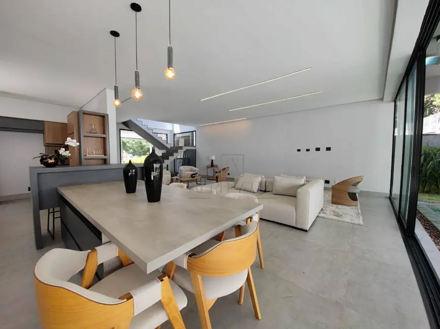 Foto 3 de Casa de Condomínio com 4 quartos à venda e para alugar, 360m2 em Santana De Parnaiba - SP