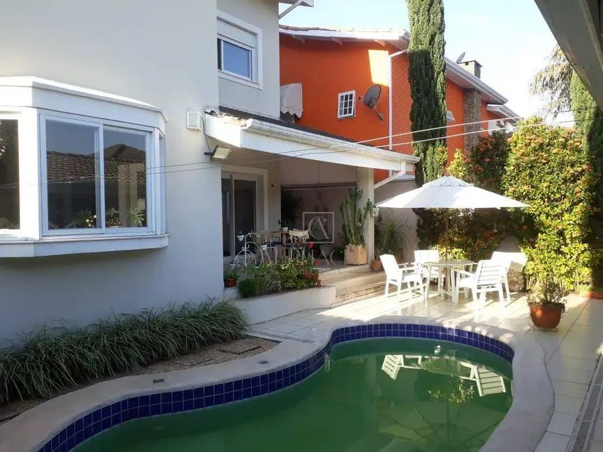 Foto 1 de Casa de Condomínio com 3 quartos para alugar, 360m2 em Santana De Parnaiba - SP