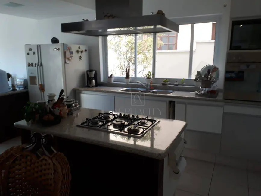 Foto 9 de Casa de Condomínio com 3 quartos para alugar, 360m2 em Santana De Parnaiba - SP