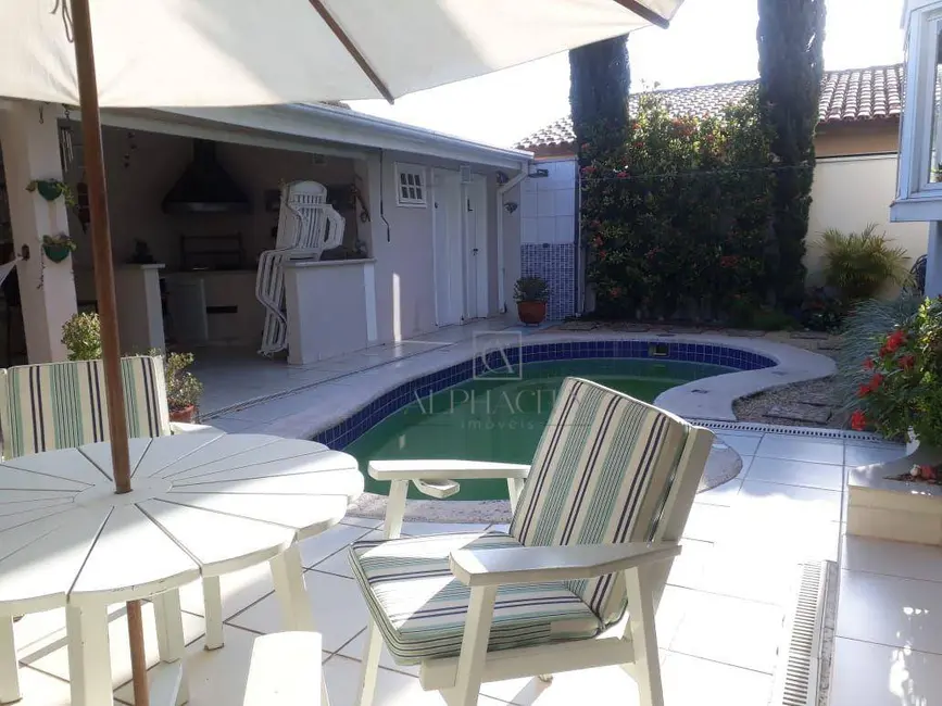 Foto 3 de Casa de Condomínio com 3 quartos para alugar, 360m2 em Santana De Parnaiba - SP