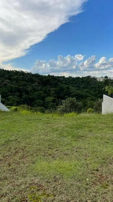 Foto 1 de Terreno / Lote à venda, 560m2 em Santana De Parnaiba - SP