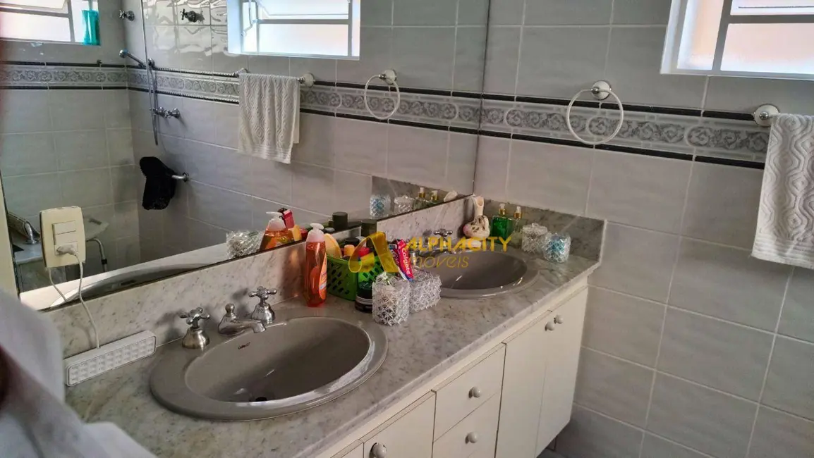 Foto 3 de Casa de Condomínio com 3 quartos à venda e para alugar, 420m2 em Santana De Parnaiba - SP