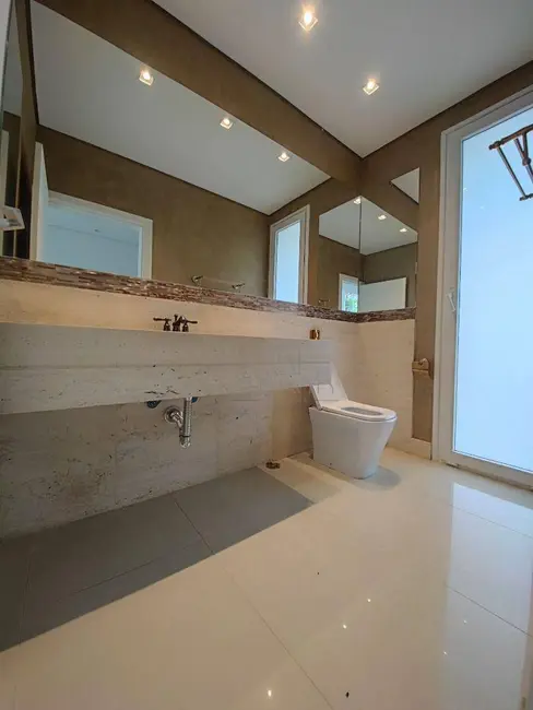 Casa de Condomínio com 4 quartos à venda e para alugar, 596m2 em Santana De Parnaiba - SP - imagem 3 Foto 3 de Casa de Condomínio com 4 quartos à venda e para alugar, 596m2 em Santana De Parnaiba - SP