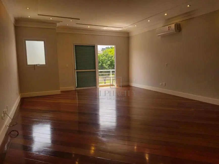 Foto 2 de Casa de Condomínio com 5 quartos para alugar, 1200m2 em Santana De Parnaiba - SP