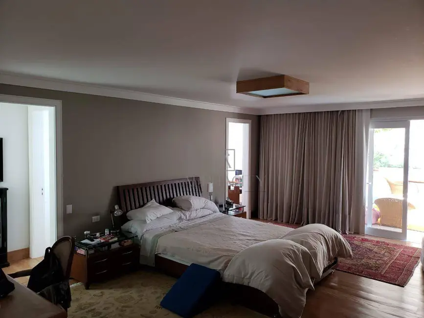 Casa de Condomínio com 4 quartos à venda, 800m2 em Tamboré, Santana De Parnaiba - SP - imagem 4 Foto 4 de Casa de Condomínio com 4 quartos à venda, 800m2 em Tamboré, Santana De Parnaiba - SP