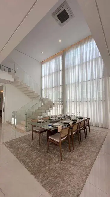 Casa de Condomínio com 4 quartos à venda, 585m2 em Tamboré, Santana De Parnaiba - SP - imagem 4 Foto 4 de Casa de Condomínio com 4 quartos à venda, 585m2 em Tamboré, Santana De Parnaiba - SP