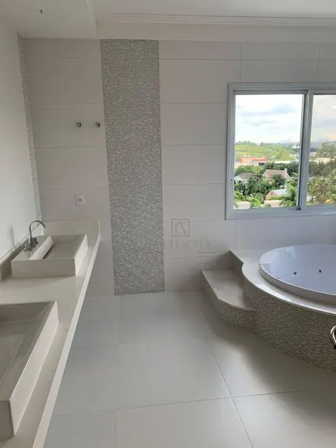 Foto 5 de Casa de Condomínio com 5 quartos para alugar, 1200m2 em Residencial Tamboré, Barueri - SP