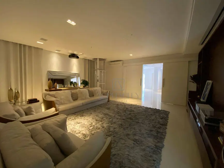 Foto 9 de Casa de Condomínio com 5 quartos à venda e para alugar, 3500m2 em Residencial Tamboré, Barueri - SP