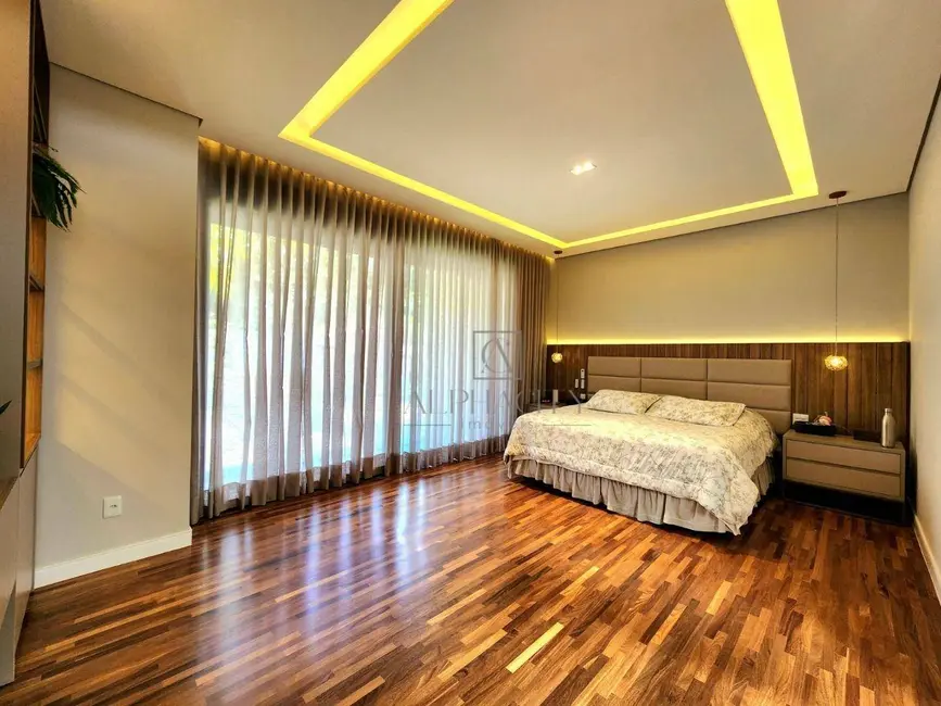 Casa de Condomínio com 5 quartos à venda, 1280m2 em Residencial Tamboré, Barueri - SP - imagem 9 Foto 9 de Casa de Condomínio com 5 quartos à venda, 1280m2 em Residencial Tamboré, Barueri - SP