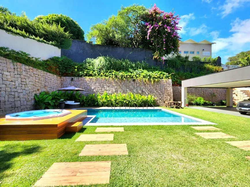 Casa de Condomínio com 5 quartos à venda, 1280m2 em Residencial Tamboré, Barueri - SP - imagem 4 Foto 4 de Casa de Condomínio com 5 quartos à venda, 1280m2 em Residencial Tamboré, Barueri - SP