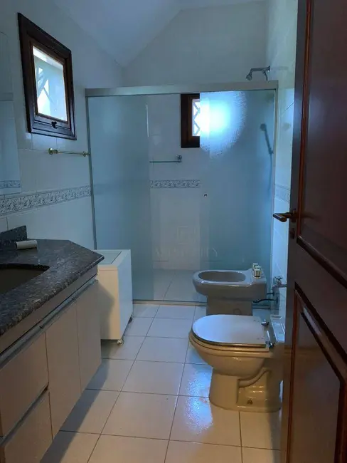 Casa de Condomínio com 3 quartos para alugar, 687m2 em Barueri - SP - imagem 3 Foto 3 de Casa de Condomínio com 3 quartos para alugar, 687m2 em Barueri - SP