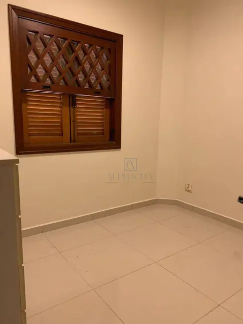 Casa de Condomínio com 3 quartos para alugar, 687m2 em Barueri - SP - imagem 8 Foto 8 de Casa de Condomínio com 3 quartos para alugar, 687m2 em Barueri - SP